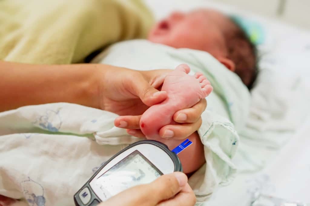 Хипергликемия при бебета: симптоми, причини и как да се преодолее
