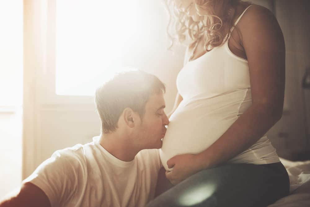 L'ingestione di sperma durante la gravidanza può innescare contrazioni, mito o realtà?