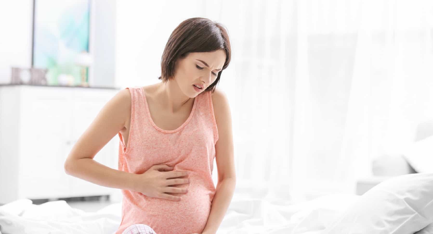 آلام في المعدة أثناء الحمل؟ يمكن أن تكون علامة على الخطر ، كما تعلم ، دعنا نتعرف على الأعراض