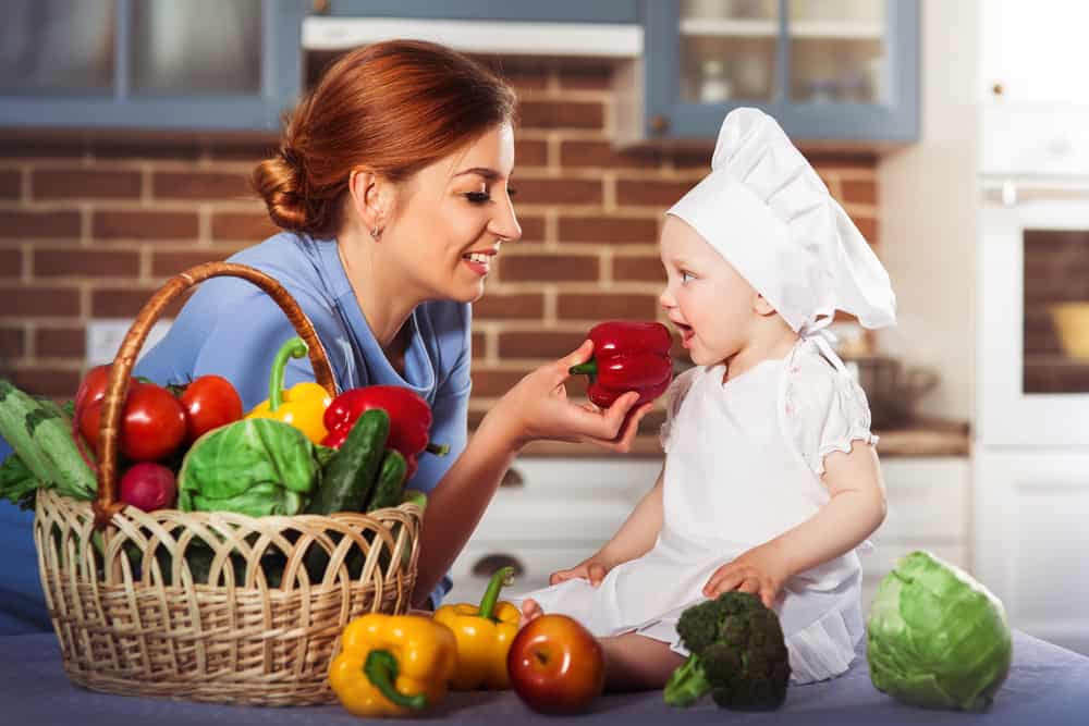 يجب أن تعرف الأمهات: قائمة الاحتياجات الغذائية للأطفال حسب العمر