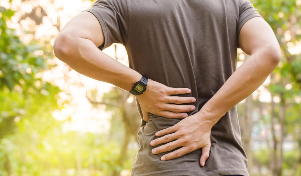 Attento! Queste 5 cause di mal di schiena possono inibire le tue attività