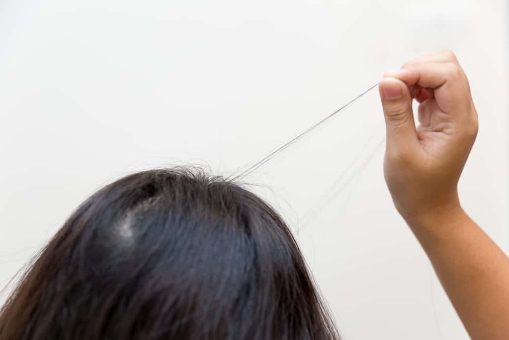 Suka Mencabut Rambut? Ayuh, ketahui kesannya terhadap kesihatan dan bagaimana mencegahnya