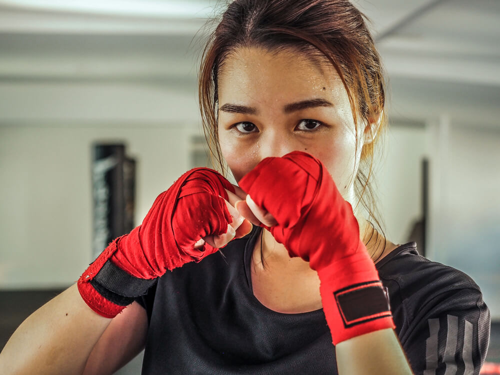 Conoscere il combattimento corporale: l'esercizio fisico brucia calorie più velocemente