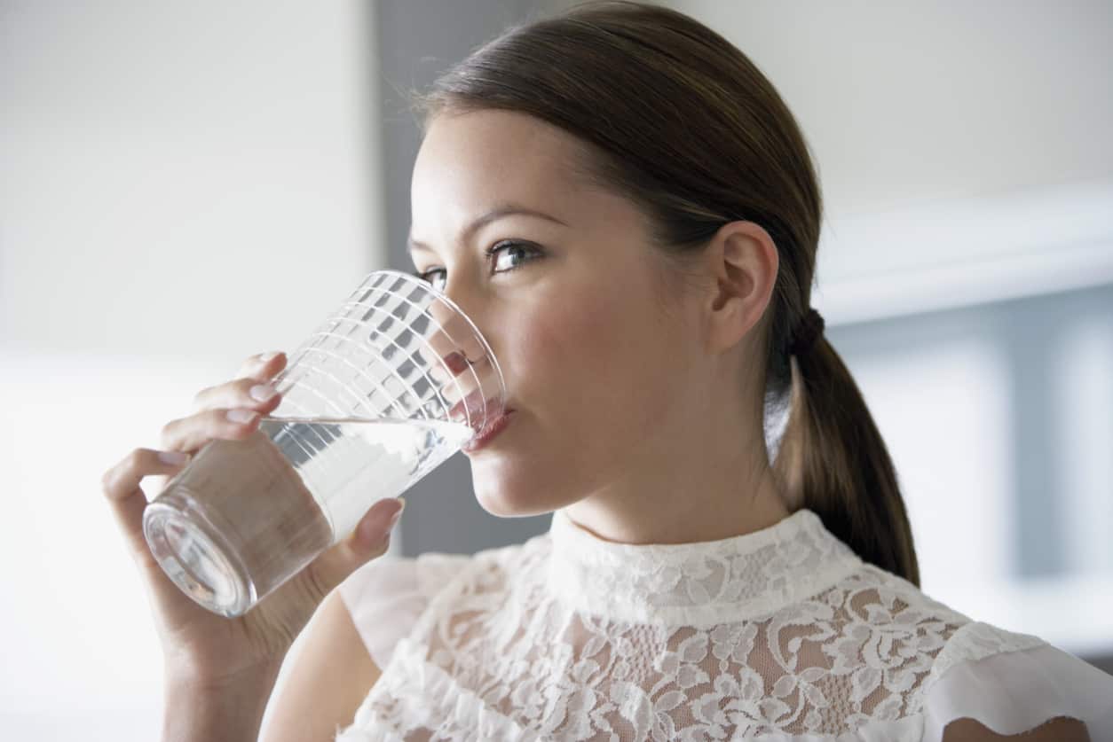 La dieta solo con acqua può avere un corpo ideale? Come puoi, finché...