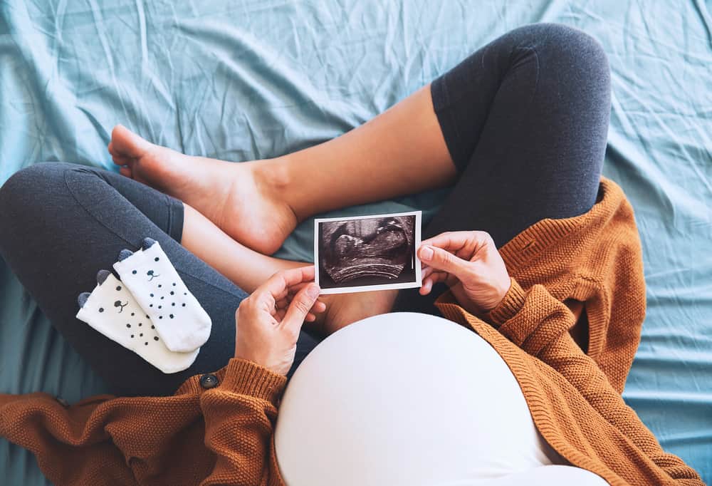 Mitos Tentang Kehamilan Yang Masih Dipercayai, Lihat Fakta!