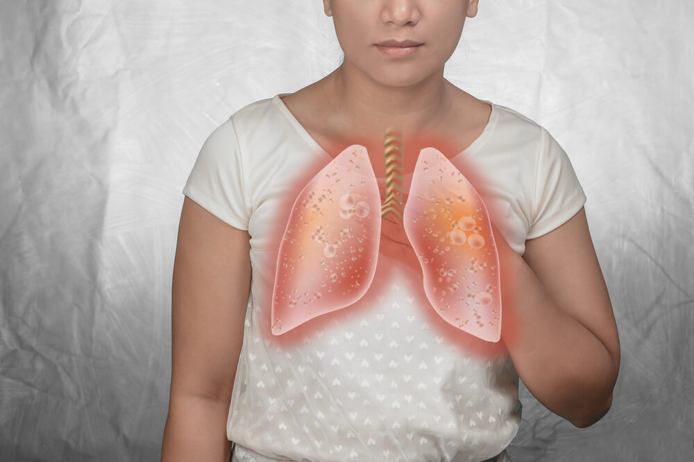Adakah benar bahawa jangkitan paru-paru menular dan bagaimana ia ditularkan?