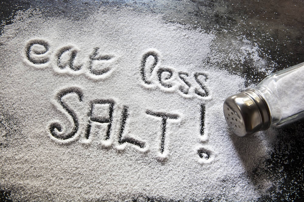 Sfida sul consumo di sale virale, attenzione, è pericoloso per il corpo!