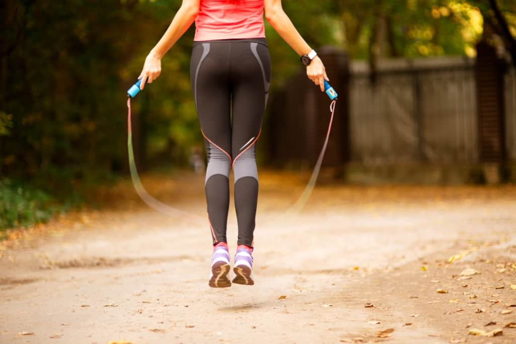 17 ползи от скачането на въже за тялото, а не само мускулната сила!