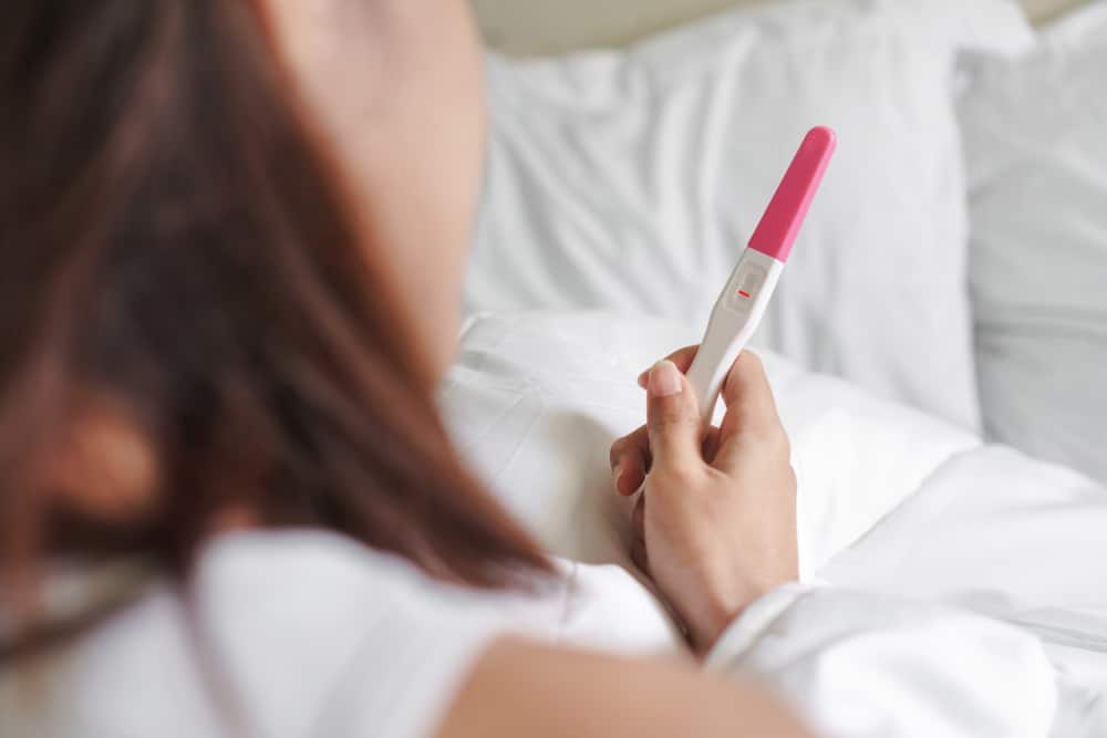 Mengalami Gejala Kehamilan, Tetapi Hasil Pek Ujian Negatif? Ternyata inilah penyebabnya!