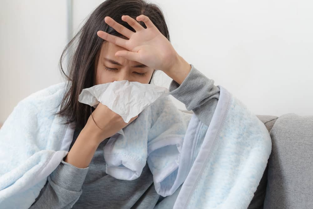 黙ってはいけません、風邪を克服するための6つの安全な方法があります