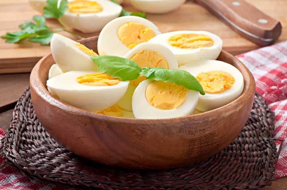 健康のための卵黄の7つの利点：健康な心臓への体の免疫力を高める